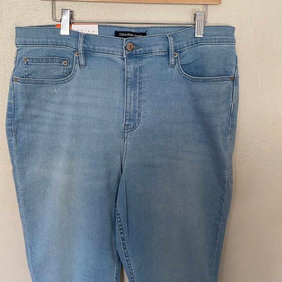 NWT Calvin Klein Jeans. Size 16 - Picture 2 of 9